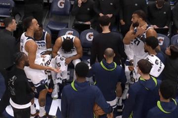 乐鱼-鹈鹕鏖战雄鹿，戈贝尔统治全场的简单介绍