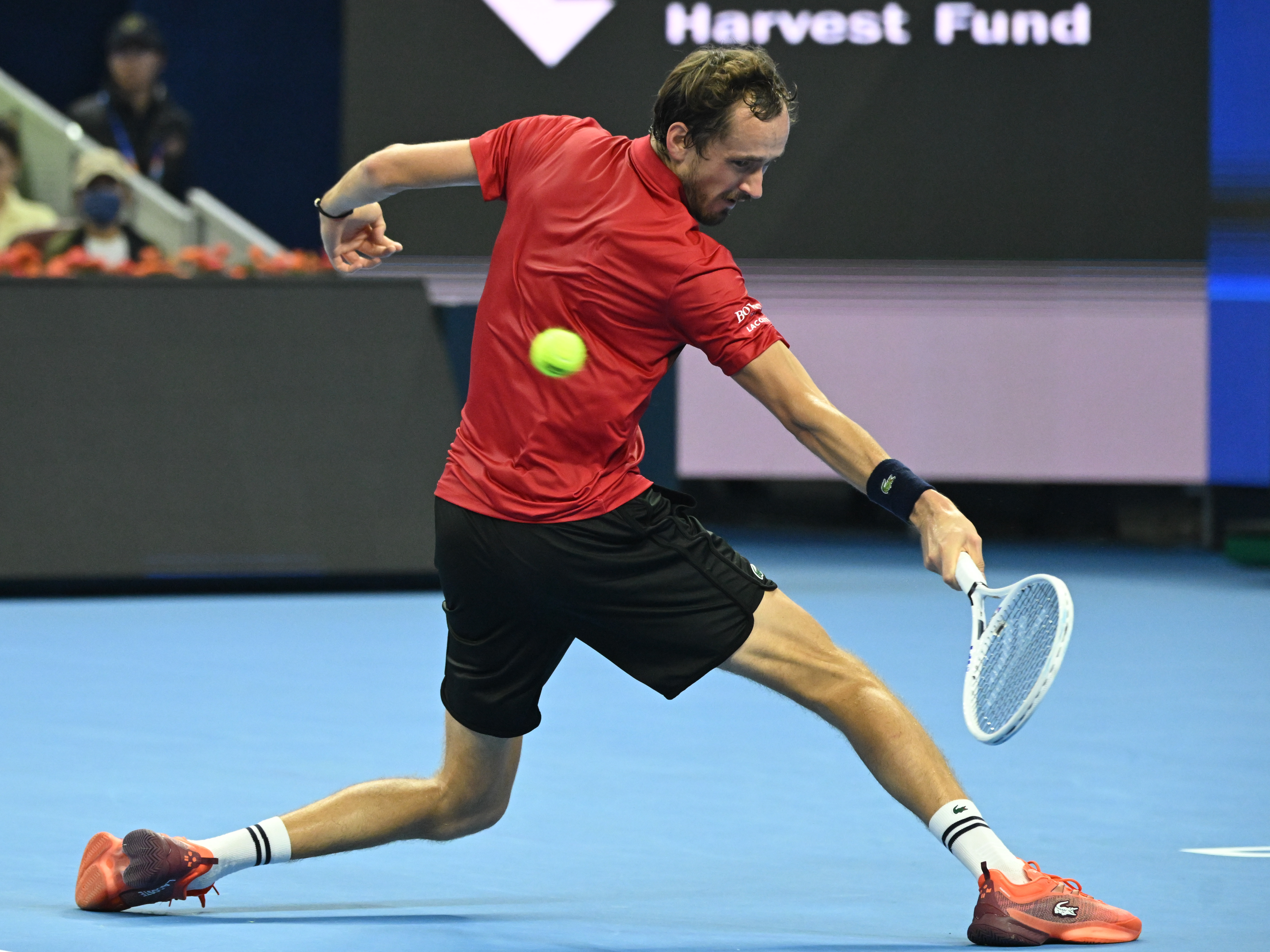 乐鱼app-美国网球队翻盘法国网球队,梅德韦杰夫统治全场的简单介绍